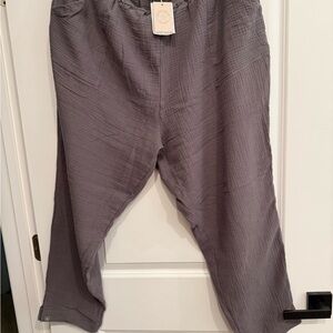 Barefoot Dreams Textured Cropped Pants in Gray